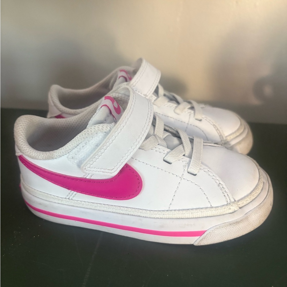 Nike Kids White and Pink Sneakers